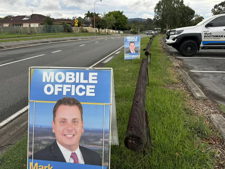 Community Roadside Oxenford 16 Nov 2025